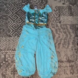 Disney Store Jasmine costume 9/10